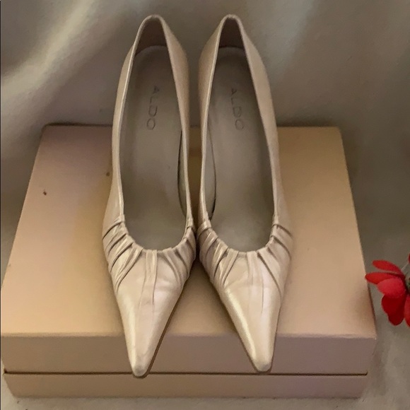 Aldo - Picture 2 of 7